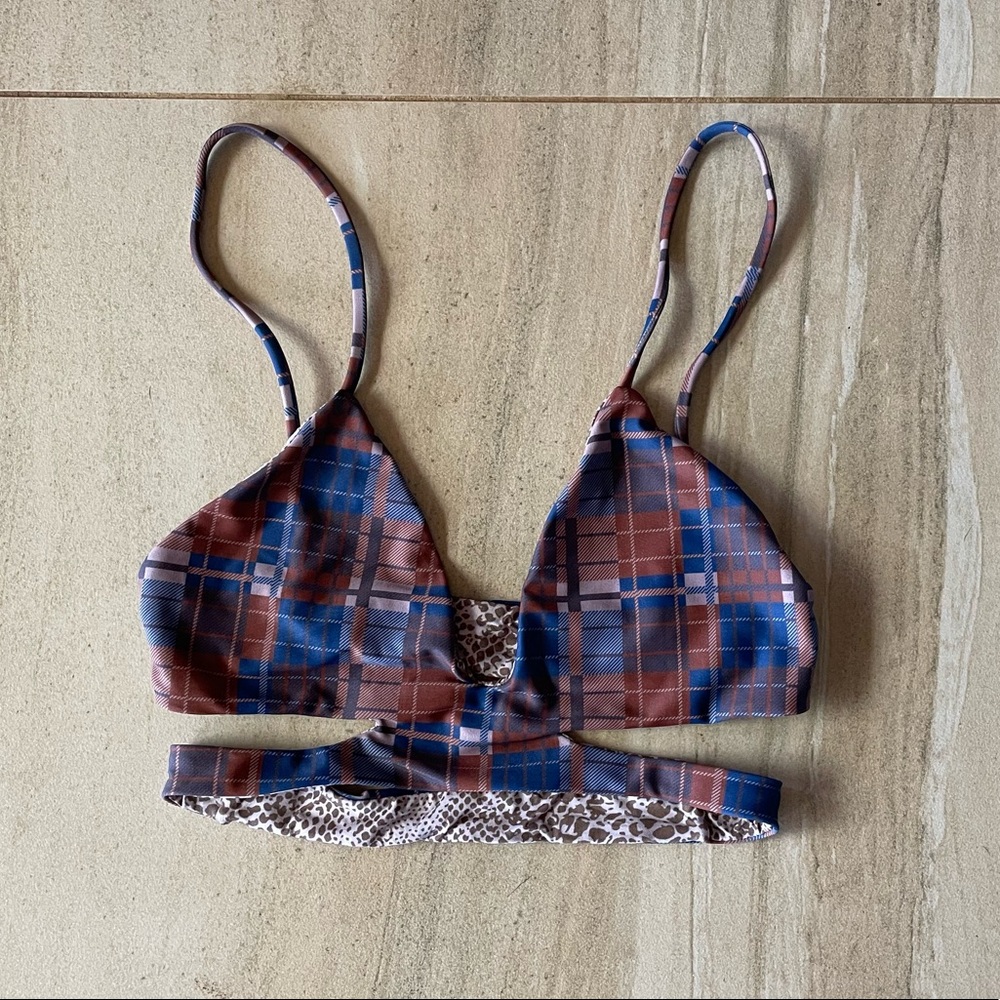 Acacia Swimwear Bikini Top, Size: M.